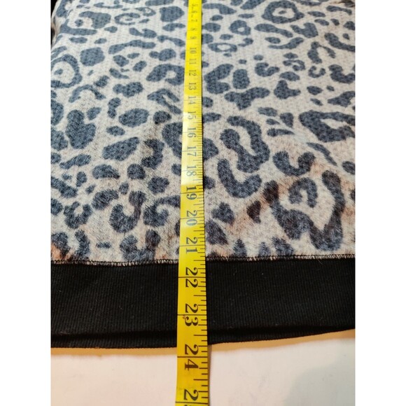 Simply Vera Wang Womens Long‎ Sleeve Pullover Leopard Print Sweater Size XL - Picture 11 of 11